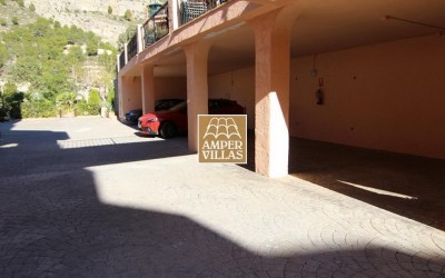 Beautiful and spacious duplex apartment with panoramic views.